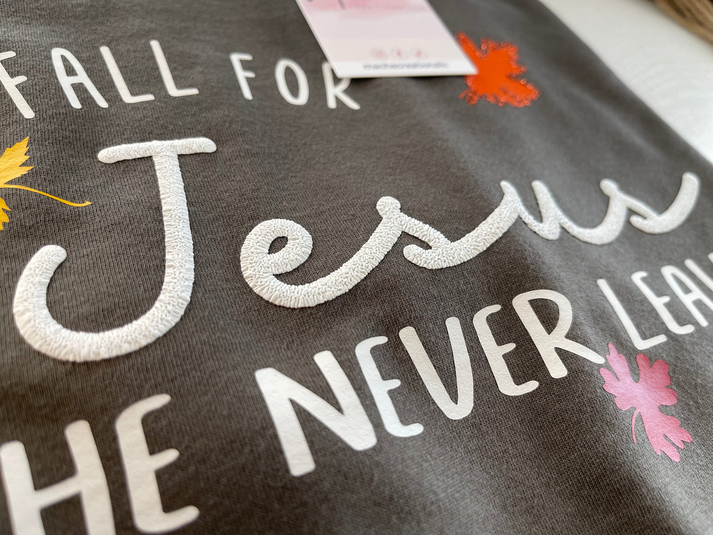 Fall For Jesus | T-Shirt